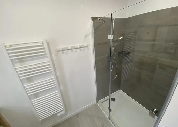 Les Temps Heureux - Maison 3 Etoiles 펜션 *